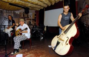 A group ”Sri Lanka”