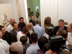 The militia carries out forced occasion of Gennady Kernes