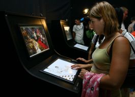 Виставка фотографій “Доторкнутися та побачити”