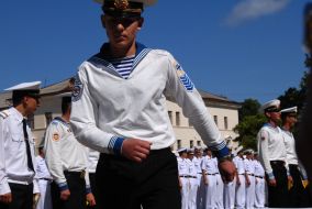 Вручение дипломов и ”лейтенантских” погонов выпускникам СВМИ им. Нахимова