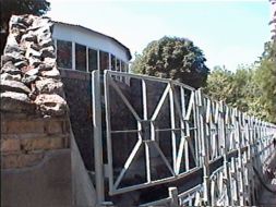 Вольер бурых медведей