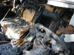 Сгоревший автомобиль