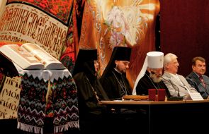 Leonid Kravchuk, Yury Bogutsky and Vladimir Sabodan