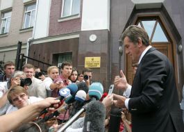 Виктор Ющенко дает интервью