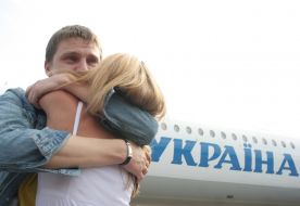 Возвращение освобожденных членов экипажа судна «Леманн Тимбер» в Украину