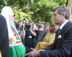 Aleksy II and Viktor Yushchenko