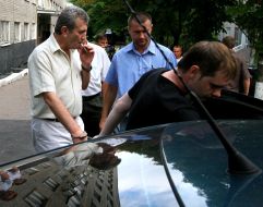 Leading to car of Mikhail Zis