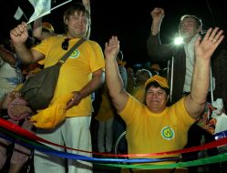 Audience on ceremony of send-offs of paralympics