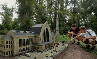 ”Kiev in miniature” park - Central railway station