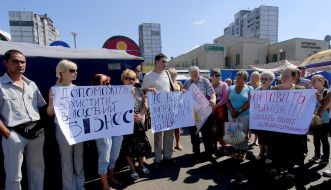A market «Festivalniy» on Troeschina