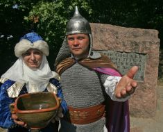 The participant of teatralizirovannogo action Malusha and Svyatoslav