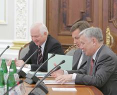 Юрій Єхануров,  Валентин Наливайченко і Микола Маломуж