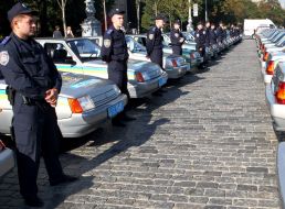 Lutsenko presented new cars to policemen
