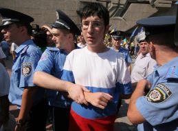 Militiamen arresting the activist of prorossiyskiye organizations