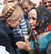 Timoshenko speaking with countrymen