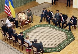 Yuliya Timoshenko and Richard Cheney on meeting