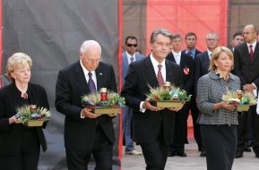 Viktor and Yekaterina Yushchenko, Richard and Lynne Cheney