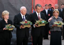 Viktor and Yekaterina Yushchenko, Richard and Lynne Cheney
