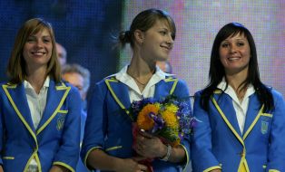 Galina Pundіk, Olga Kharlan and Yelena Khomrovaya