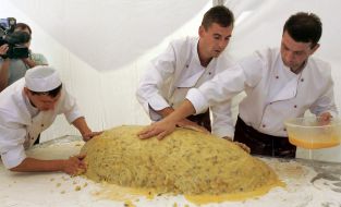 Самый большой в мире вареник