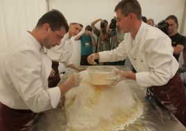 Самый большой в мире вареник