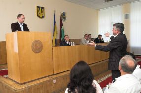 Арсений Яценюк