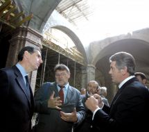 Viktor Yushchenko and Henry Loyrette