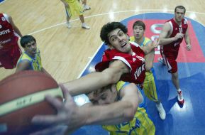 Sergey Lishchuk and Kerem Gonlyum