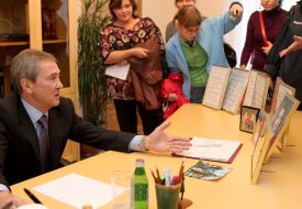 Leonid Chernovetsky shows the cabinet