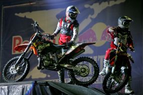 Freestyle motocross championship participants