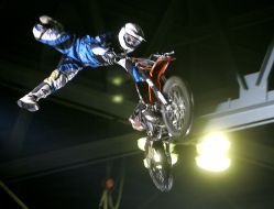 Freestyle motocross championship participant