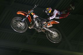 Freestyle motocross championship participant