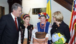 Viktor Yushchenko and Yekaterina Yushchenko
