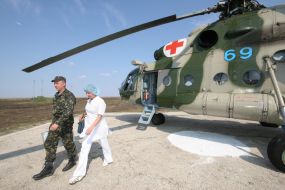 Военнослужащие врачи