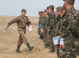 Военнослужащие