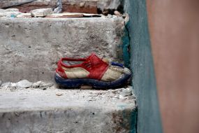 Детский ботинок