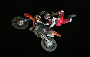 Freestyle motocross championship participant