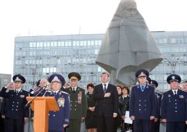 Yevgeny Moiseyev and Yury Lutsenko