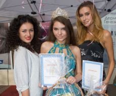 Ольга Белоусова,  Кристина Коробко и Татьяна Крушельницкая