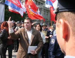 Участники митинга в Симферополе