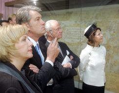 Viktor Yushchenko, Yekaterina Yushchenko, Silvia and Carl XVI Gustaf