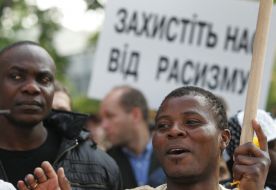 Участники марша ”Украина без расизма”