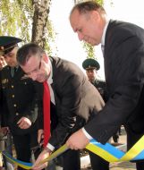 Dirk Shyubel and Boris Marchenko