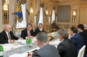 Владимир Стельмах, Виктор Ющенко и Виктор Пинзеник