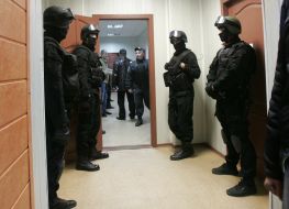 Сотрудники СБУ в здании Апелляционного административного суда Киева