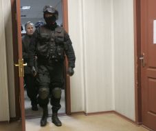 Сотрудники СБУ в здании Апелляционного административного суда Киева