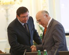 Юрий Луценко