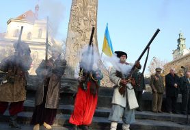 Cossacks shoot from guns