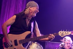 Роджер Гловер