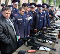 Demonstration of shooting-iron